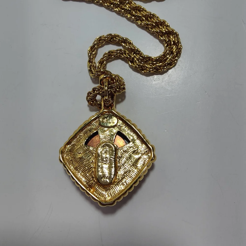 Vintage KJL Kenneth Jay Lane Black Cabochon Pendant Necklace Gold Tone Rope - Picture 7 of 10
